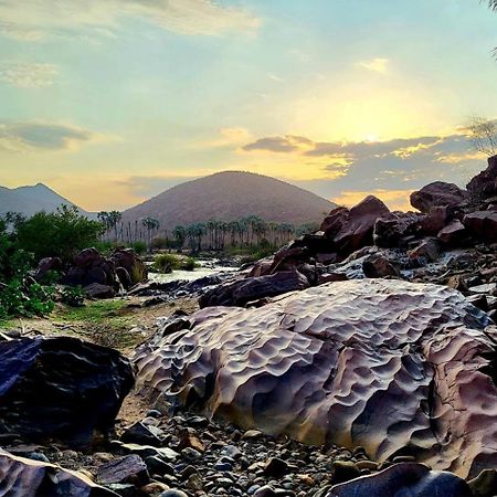 Kapika Waterfall Lodge Epupa エクステリア 写真