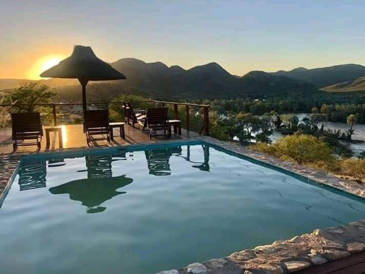 Kapika Waterfall Lodge Epupa エクステリア 写真