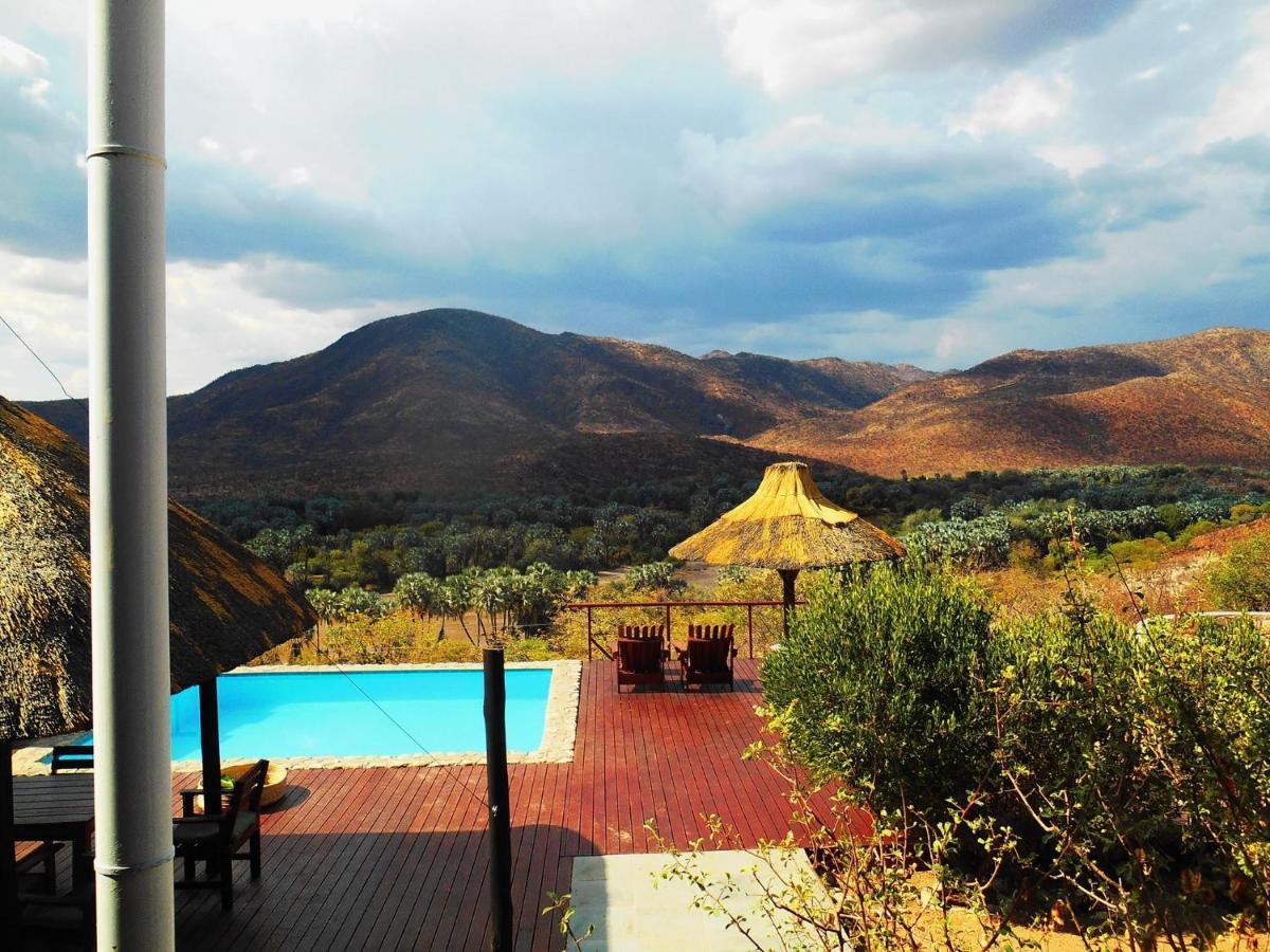 Kapika Waterfall Lodge Epupa エクステリア 写真