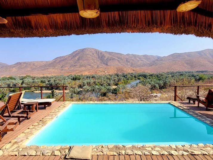 Kapika Waterfall Lodge Epupa エクステリア 写真