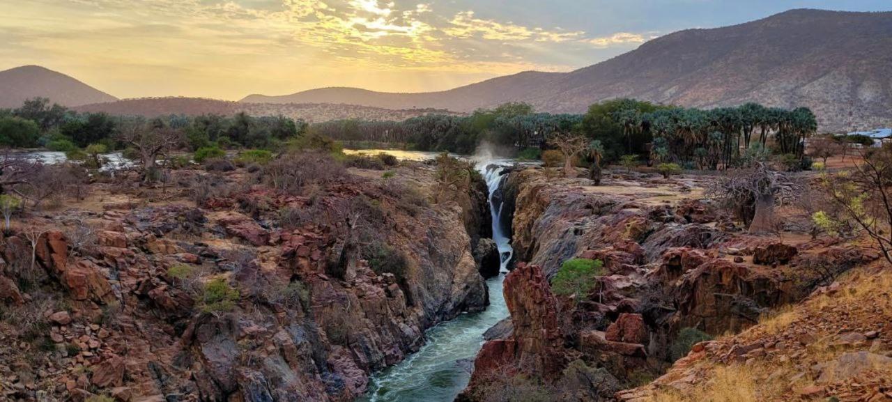 Kapika Waterfall Lodge Epupa エクステリア 写真