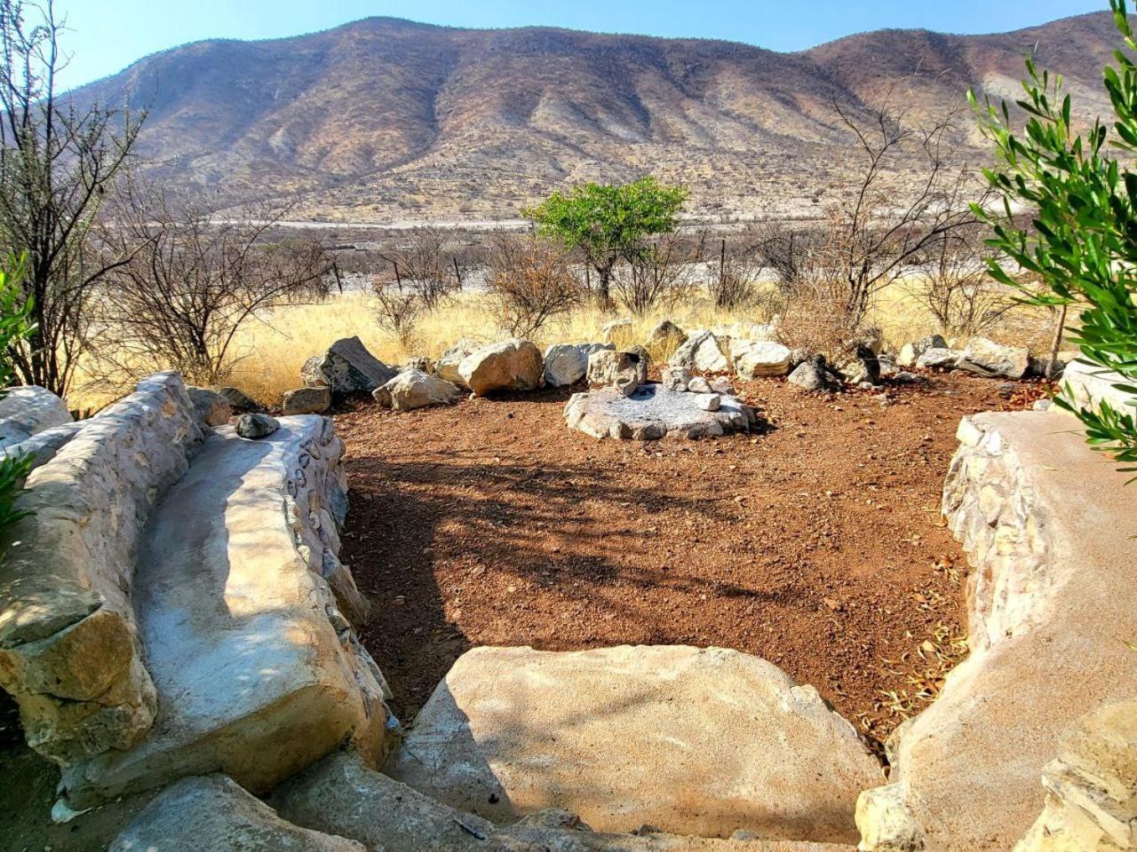 Kapika Waterfall Lodge Epupa エクステリア 写真