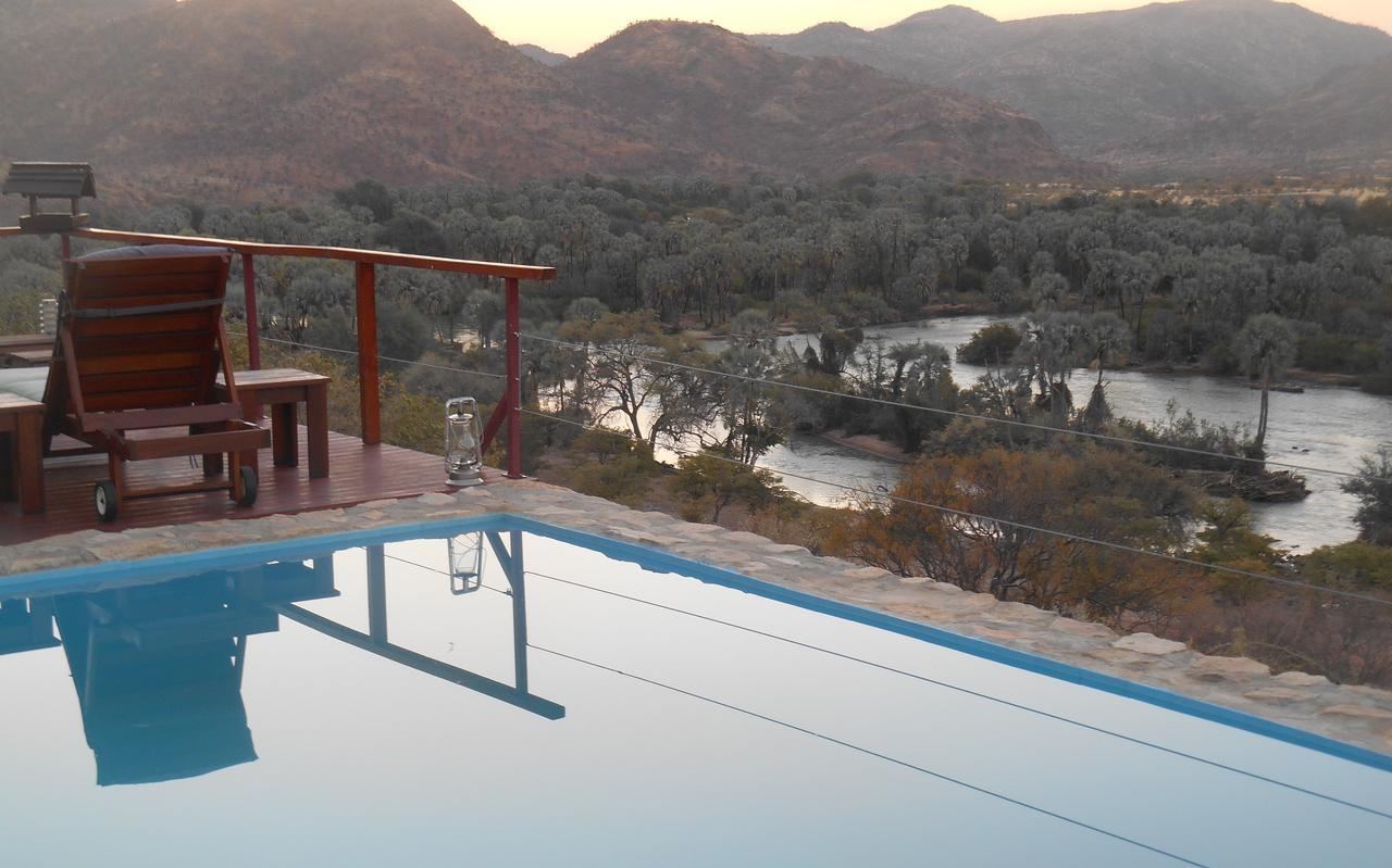 Kapika Waterfall Lodge Epupa エクステリア 写真