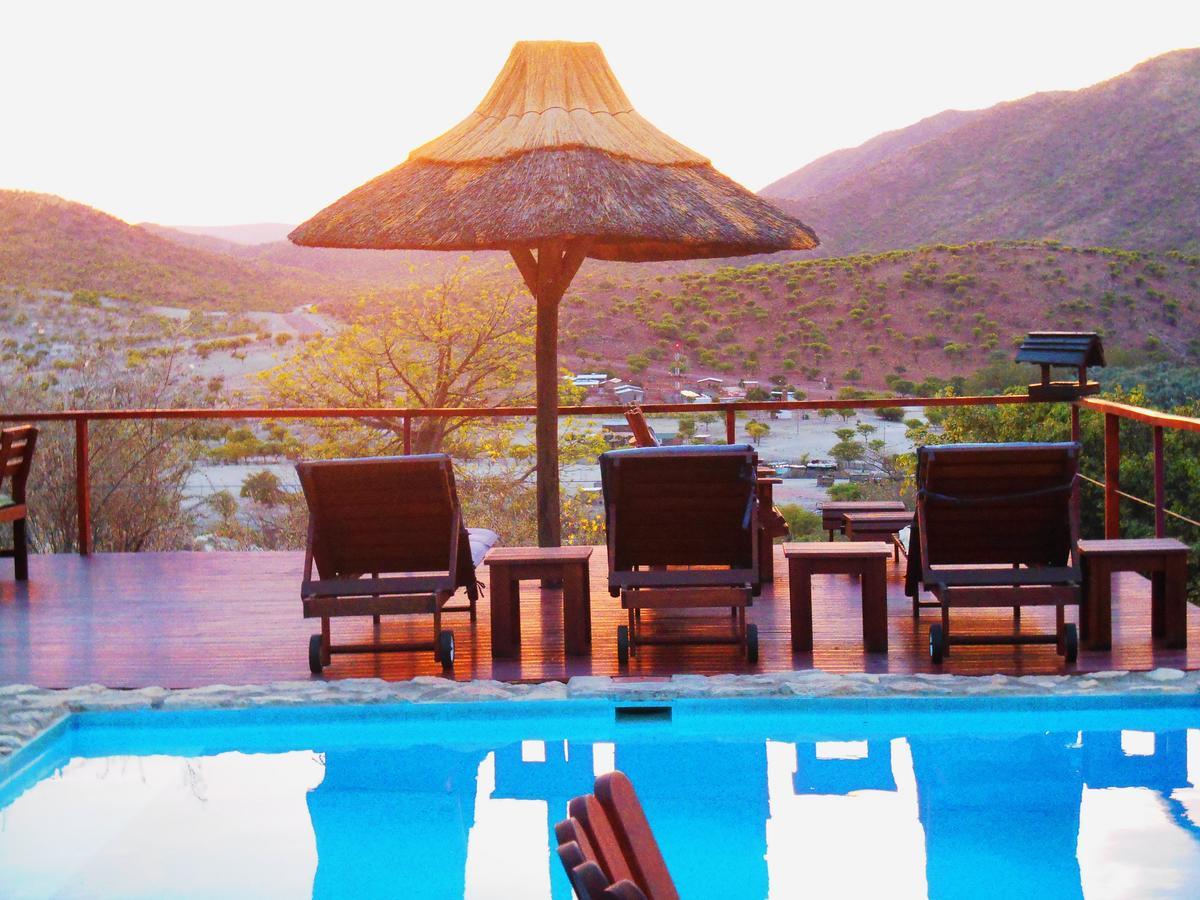 Kapika Waterfall Lodge Epupa エクステリア 写真